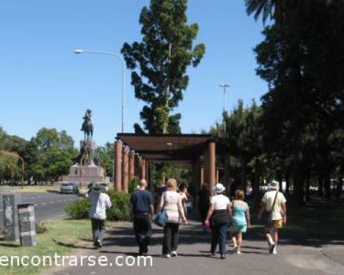 9875 6 En febrero nos quedamos caminando en el rioba