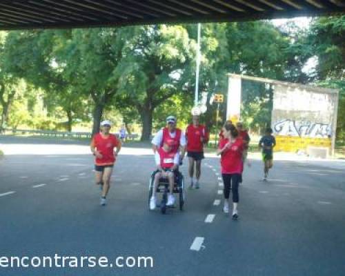 9952 14 Roberto (atleta asistido) y su hermoso equipo de voluntarios, entre ellos nuestro compañero MARTYY !