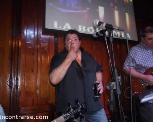 11855 58 FIEL A SU HISTORIA.... DON EMILIO  "EN BANDA" FESTEJA SU CUMPLEAÑOS CANTANDO