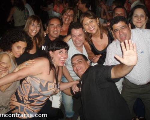 Las foto grupal , uauuuuu hermosa y eso que faltan copagineros .... :Encuentro Grupal PARA LOS QUE NOS QUEDAMOS EN CARNAVALES DONDE SI NO MEJOR QUE IR A BROOK EN PALERMO NO SE LO PIERDAN !!!!!!!!!