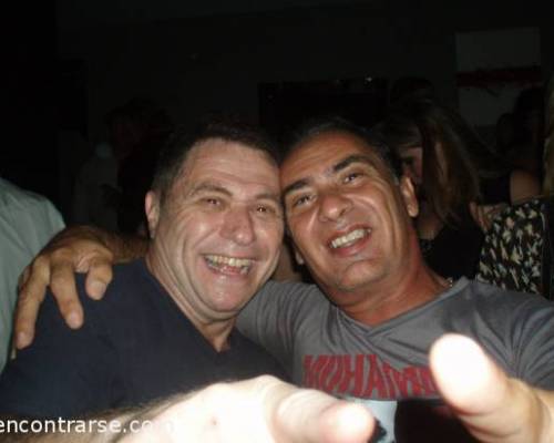 opa... que duo... amigooooosssss :Encuentro Grupal FIESTA RETRO OCHENTOSA EN BROOK !!!! 