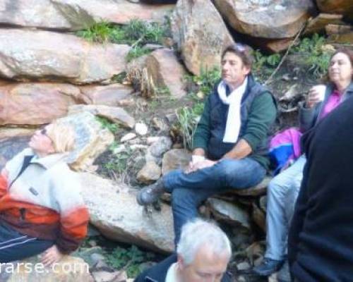 En silencio escuchando la cascada y las cotorras  :Encuentro Grupal * 2º Encuentro Nacional De Singles - Sierra De La Ventana *