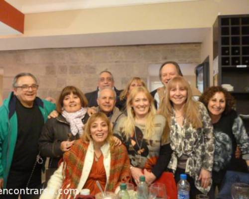 Caras de haber charlado , chusmeado y reído mucho !!!! :Encuentro Grupal LA TERTULIA DE LOS JUEVES EN DEVOTO EN QUATTRO MORI-(QM) 