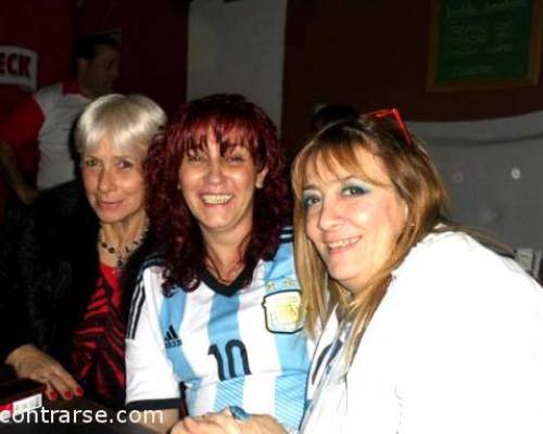 que linda foto y la saqué yo!!! jaja :Encuentro Grupal En mistica Festejamos el día del Padre y Vemos el 1º Partido de ARGENTINA!!!!