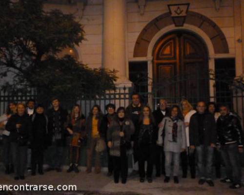 12276 14 LOS MASONES EN LA CIUDAD -VISITA AL BAROLO NOCTURNA-POR LA JONES