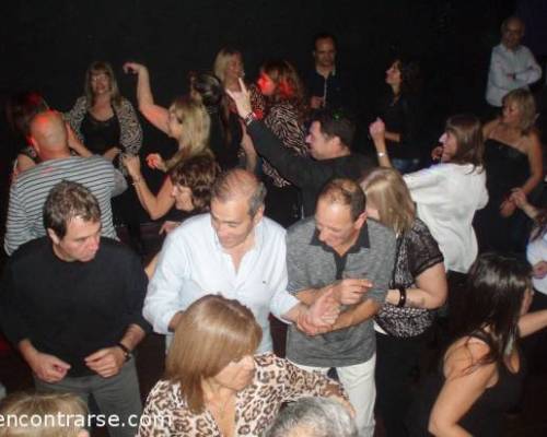 bien los chicos con el meneaito!!! :Encuentro Grupal VOLVEMOS A DEL PRADO Y DE QUE MANERA FESTEJANDO EL CUMPLE DE MARIJU ..QUE TUL !!!!!