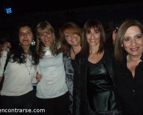 12396 39 VOLVEMOS DESPUES DE MUCHO TIEMPO A DISCO SIX DONDE VOY A FESTEJAR MI CUMPLE CON EL DE MIS migosCHARLYMOON..y BETYYM  ademas entramos sin cargo...