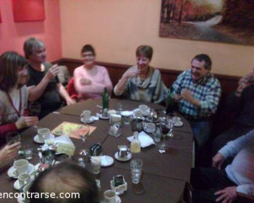 Ya se van viendo los efectos del vinito jajj :Encuentro Grupal VAMOS A TOMAR UN CAFE?