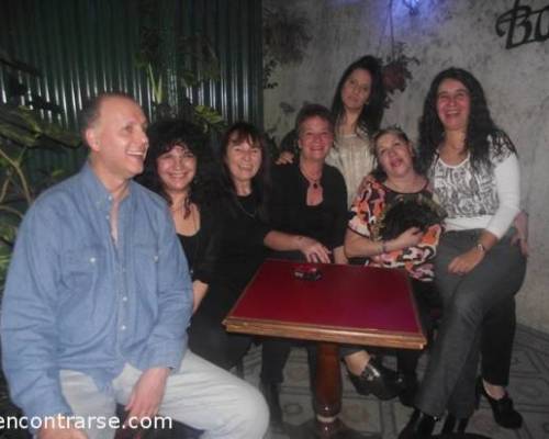 Qué hermosa gente!!!!! :Encuentro Grupal ME ACOMPAÑAN A CANTAR?? KARAOKE SOLO NUESTRO EN VISPERA DE FERIADO