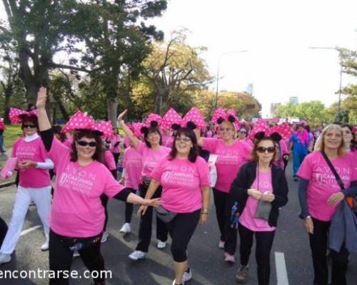 Felicitaciones chicas! :Encuentro Grupal 10º Caminata Avón - Contra el cancer de mama