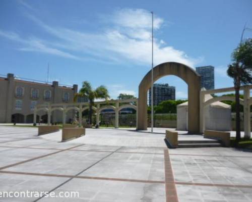 12733 10 MEZQUITA REY FAHD -CAMPO DE POLO E HIPODROMO POR LA JONES