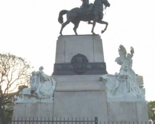 12736 18 MONUMENTARIA-Curiosidades de los Monumentos-de Recoleta a Palermo Chico por LA JONES 