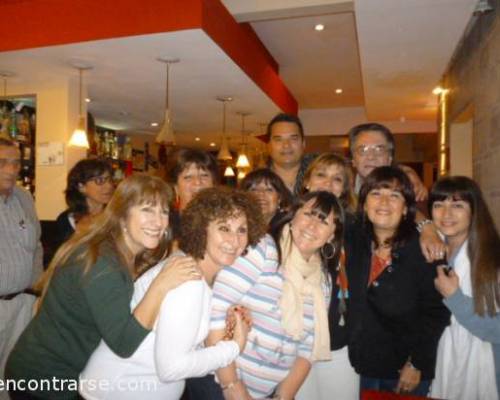 Muy lindas fotos ! Y felicidades a todos ! :Encuentro Grupal LA TERTULIA DE LOS JUEVES EN DEVOTO EN QUATTRO MORI-(QM) 