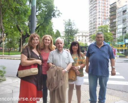 12776 5 SECRETO POR LAS CALLES DE RECOLETA POR LA JONES