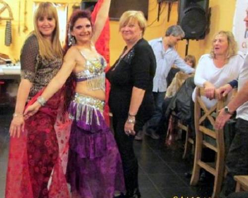 12815 118 FESTEJAMOS EL CUMPLE DE SANDRA Y TAMBIÉN  DANZAS ARABES CON SARAT_DE_ORIENTE, EN EL CLUB DE LOS VIERNES!!! 