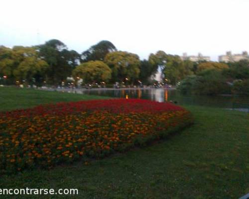 12979 22 PARQUE CENTENARIO: JAZZ, FERIA Y PASEO POR EL LAGO > ESTE DOMINGO