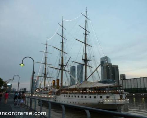 13029 9 PUERTO MADERO NOCTURNA POR LA JONES