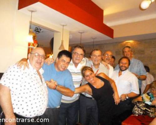 pobre ´piba, Celeste se fue, el morocho también, esta va camino a ser paciente de Ceci069 :Encuentro Grupal LA TERTULIA DE LOS JUEVES EN DEVOTO EN QUATTRO MORI-(QM) ESPECIAL CUMPLIMOS DOS AÑOS EN DEVOTO