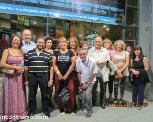 Cuánta linda gente se sumó a esta salida grupal de cine !  :Encuentro Grupal Viernes...con Cine !