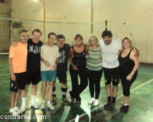 Mas que Equipazo, tres Partidos ganados tambien al hilo, y el ultimo ganado al Equipo que se dice llamar Equipazo!!! jaja :Encuentro Grupal EL DEPORTE EN EL RECUERDO