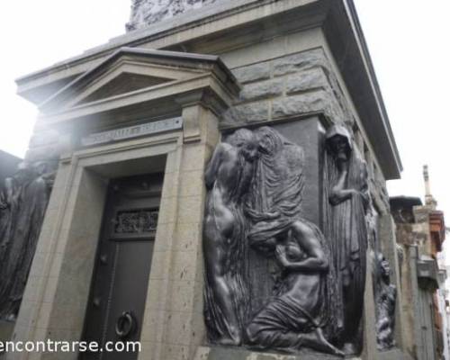 13284 25 CEMENTERIO DE LA RECOLETA POR LA JONES