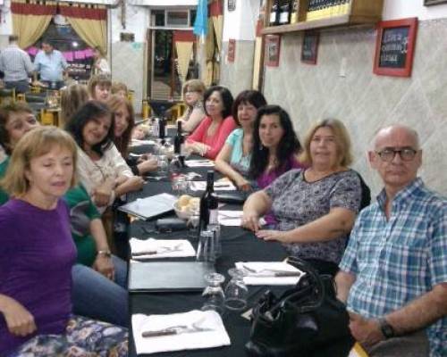 Muchas gracias a todos por venir al teatro y acompañarnos en la cena ! :Encuentro Grupal "FÁBRICA DE CHICAS"