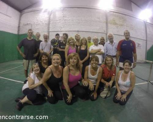 Hermosa tarde !!! hermoso grupo !!! :Encuentro Grupal ** Jugamos al Padel ?? **