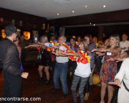 para disfrutar entre todos!! :Encuentro Grupal Cumple de ISA y DORIS en Champs Elysees!!