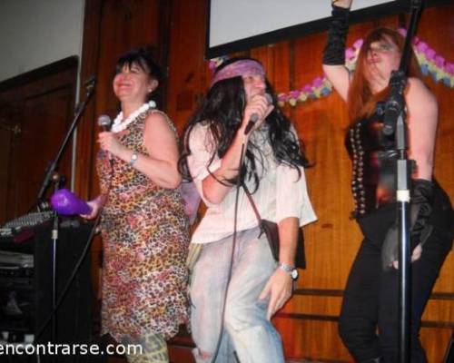 yeahhhhhhhhhhhh :Encuentro Grupal ""LO PROMETIDO ""FIESTA DE DISFRACES CON KARAOKE!