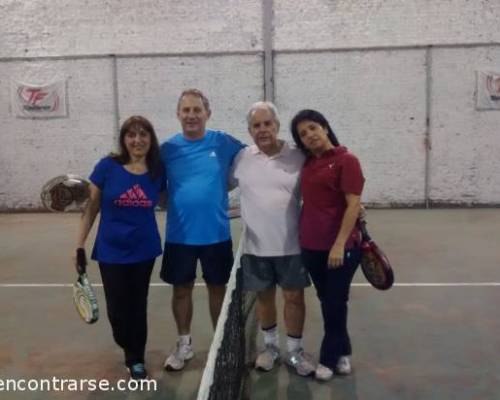 13698 14 ** Jugamos al Padel ?? **