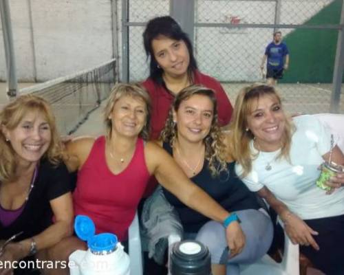 Mamita , qué damas !!! :Encuentro Grupal ** Jugamos al Padel ?? **