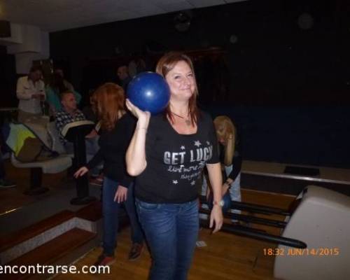 Te queda linda. La usas de Aro? Un poco grande.. :Encuentro Grupal Venite a jugar Bowling, a pasarla de diez!!!