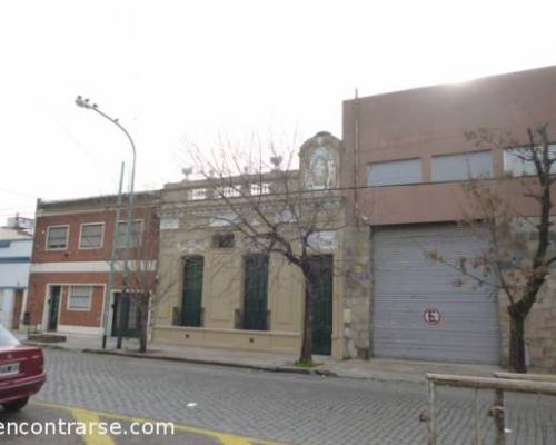 13768 16 VILLA CRESPO POR LA JONES