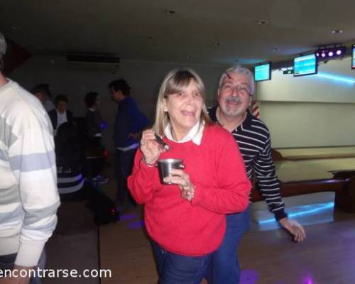 13811 14 VAMOS A JUGAR AL BOWLING ENTRE AMIGOS!!!