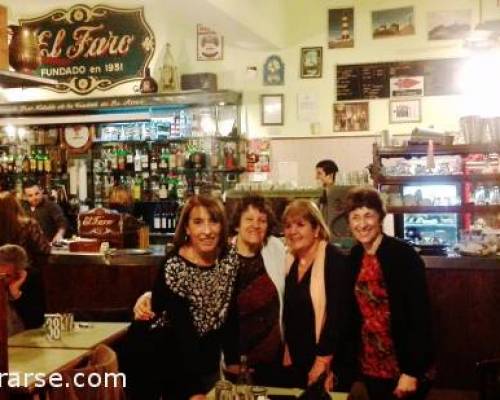 13906 43 ALFREDO PIRÓ CANTA EN EL BAR NOTABLE EL FARO DE VILLA URQUIZA