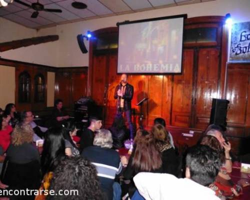 13946 26 NOCHE ESPECIAL DE HOMBRES, 5 CANTANTES EN EL ESCENARIO, 