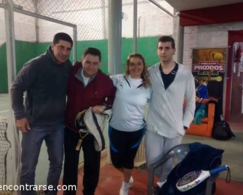 13974 21 **Jugamos al Padel ? **