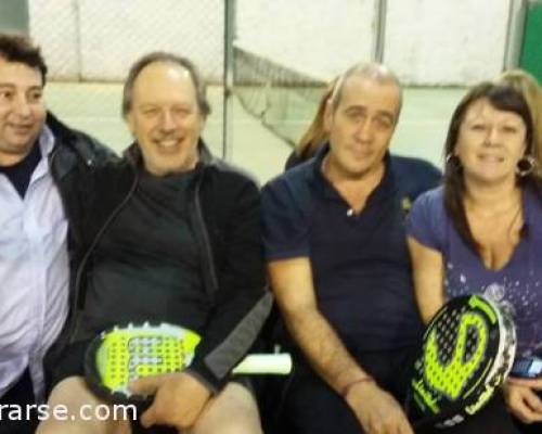 13974 6 **Jugamos al Padel ? **