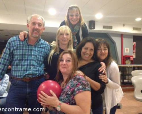 13977 48 BOWLING ENTRE AMIGOS