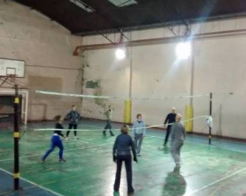 14020 14 No me dejen solo jugando al voley