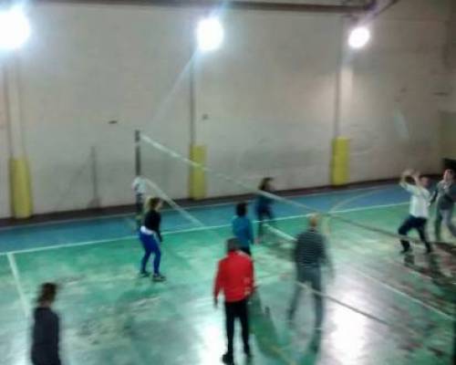 14020 9 No me dejen solo jugando al voley