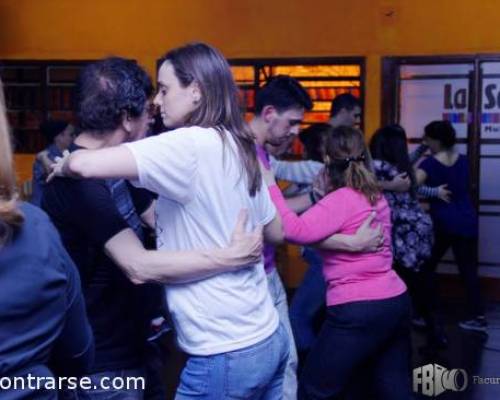 14089 14 " Clase de bachata y salsa en La Salsera " 