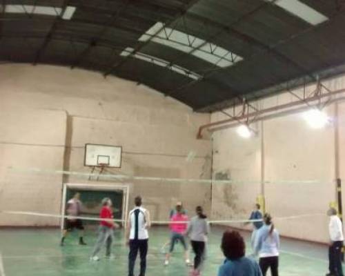 14090 17 No me dejen solo jugando al voley