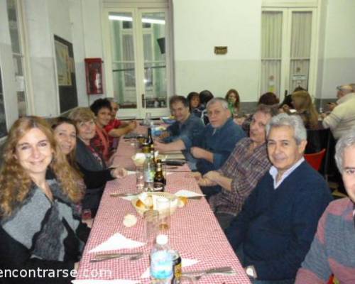 14127 6 CENA DE DOMINGO EN EL EROS