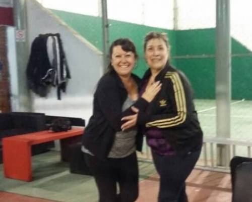 14129 21 **Jugamos al Padel ? **