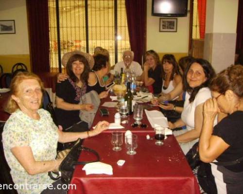 Almuerzo previo, primero la comida,jaja :Encuentro Grupal VOLVEMOS A RECORRER LAS ZONAS MAS LINDAS DEL TIGRE..