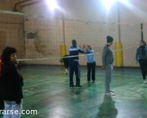 14162 6 No me dejen solo jugando al voley