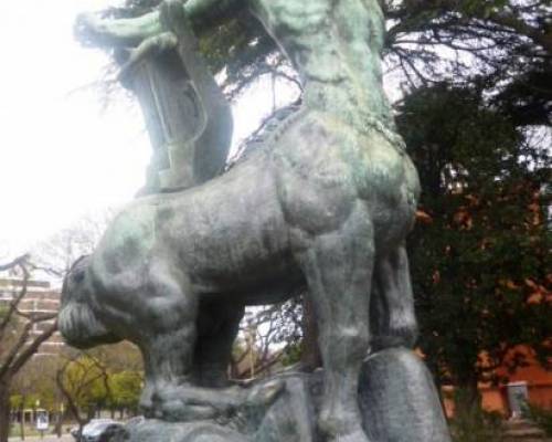 14200 11 MONUMENTARIA-Curiosidades de los Monumentos-de Recoleta a Palermo Chico por LA JONES 