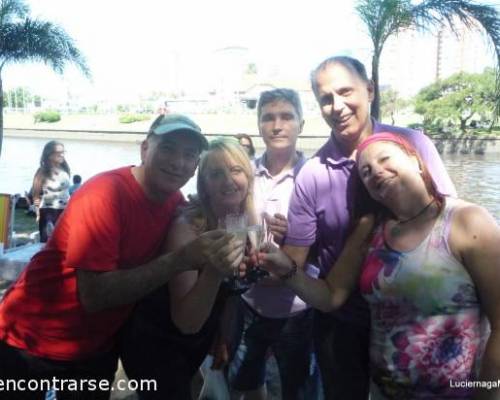 14243 32 PICNIC A ORILLAS DEL RIO