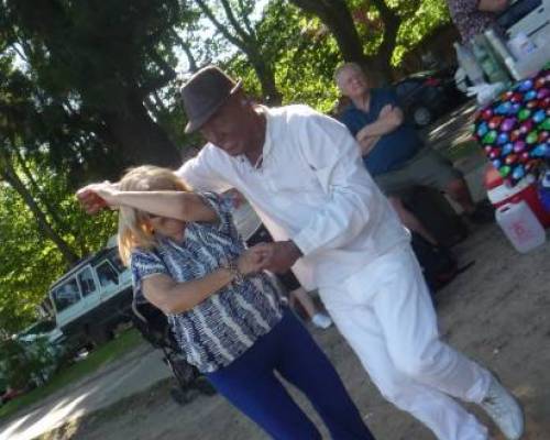 mi vecina de  san miguel se anoto en todas las danzas  :Encuentro Grupal PICNIC A ORILLAS DEL RIO
